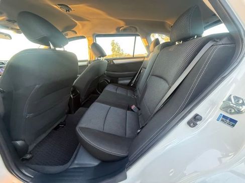 Used 2019 Subaru Outback 2.5i image 12