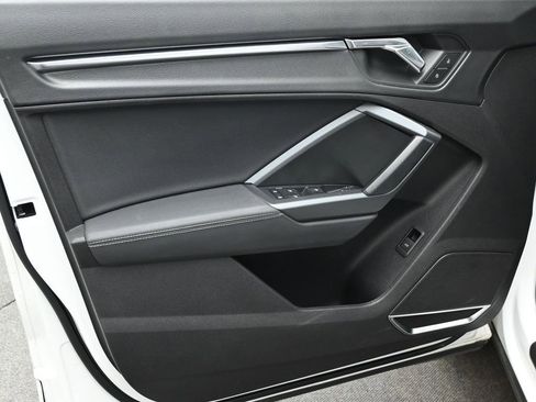 Used 2021 Audi Q3 2.0T Premium Plus w/ Premium Plus Package image 10