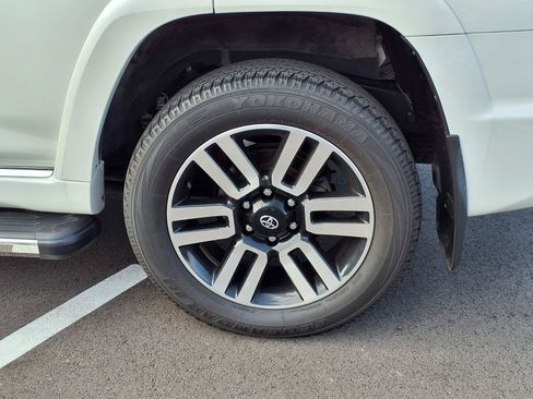 Used 2023 Toyota 4Runner Limited AWD/4WD image 20