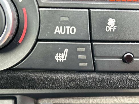 Used 2013 BMW 328i Convertible image 26