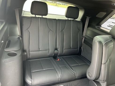 New 2026 Cadillac Vistiq Sport image 24