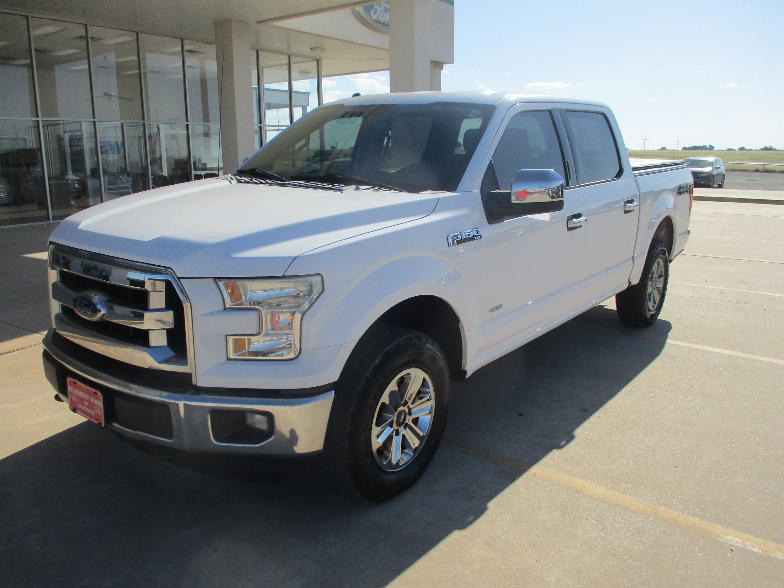 Used 2016 Ford F150 XLT AWD/4WD image 2