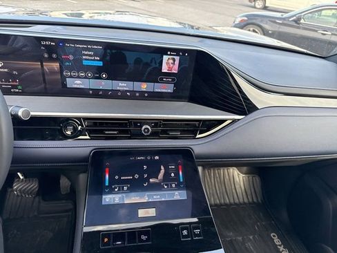 Certified 2026 INFINITI QX80 4WD w/ Sport Exterior Package image 15