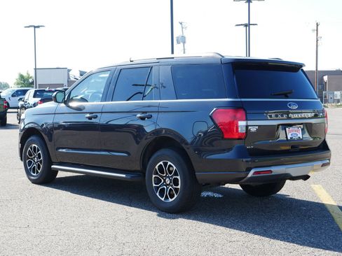 Certified 2024 Ford Expedition XLT image 3
