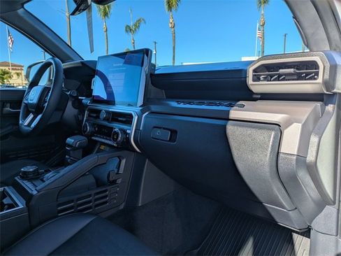 Used 2024 Toyota Tacoma TRD Off-Road image 20