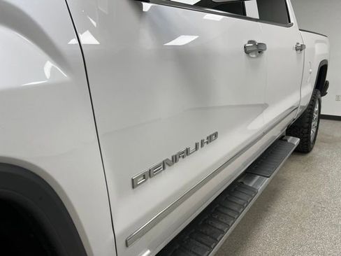 Used 2019 GMC Sierra 2500 Denali w/ Duramax Plus Package AWD/4WD image 74