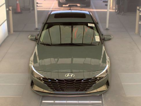 Used 2022 Hyundai Elantra Limited FWD image 8