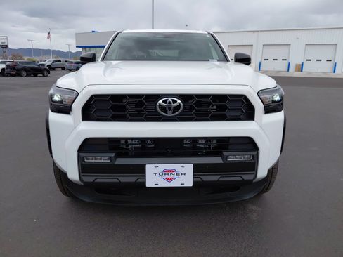New 2025 Toyota 4Runner TRD Off-Road Premium AWD/4WD image 8