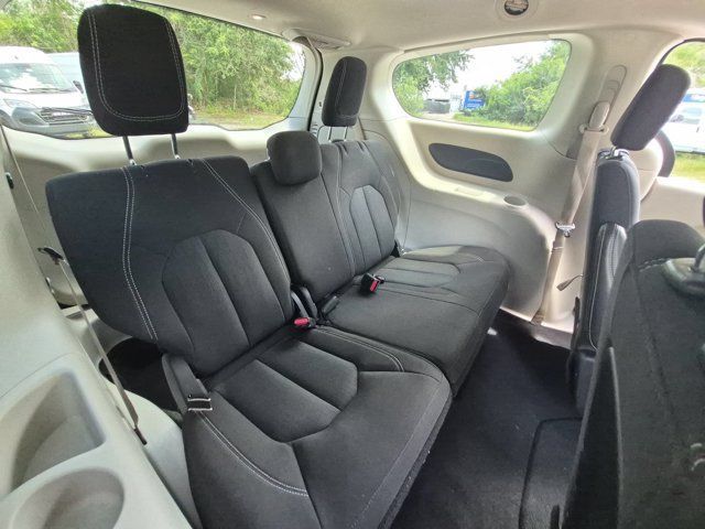 Used 2023 Chrysler Voyager LX FWD image 29