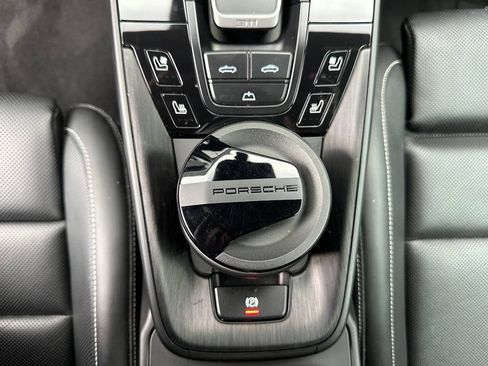 Certified 2023 Porsche 911 Carrera GTS RWD image 33