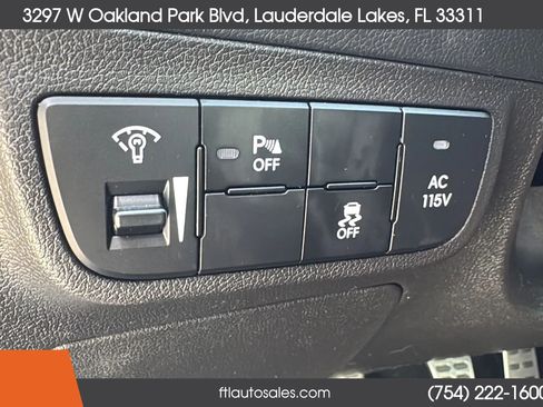 Used 2016 Hyundai Veloster Turbo w/ Option Group 04 FWD image 39