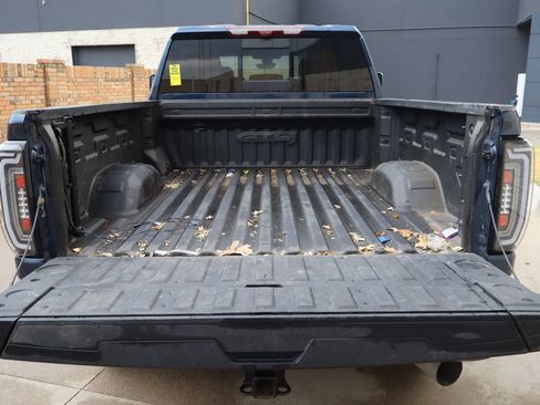 Used 2021 GMC Sierra 2500 AT4 w/ AT4 Premium Plus Package AWD/4WD image 31