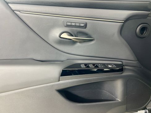 Used 2022 Lexus ES 350 w/ Premium Package image 18