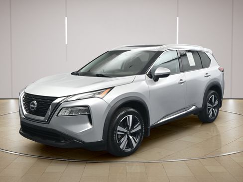 Used 2022 Nissan Rogue SL FWD image 3