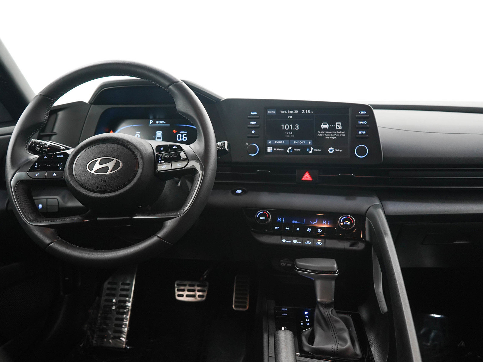 Certified 2026 Hyundai Elantra Sport FWD image 13