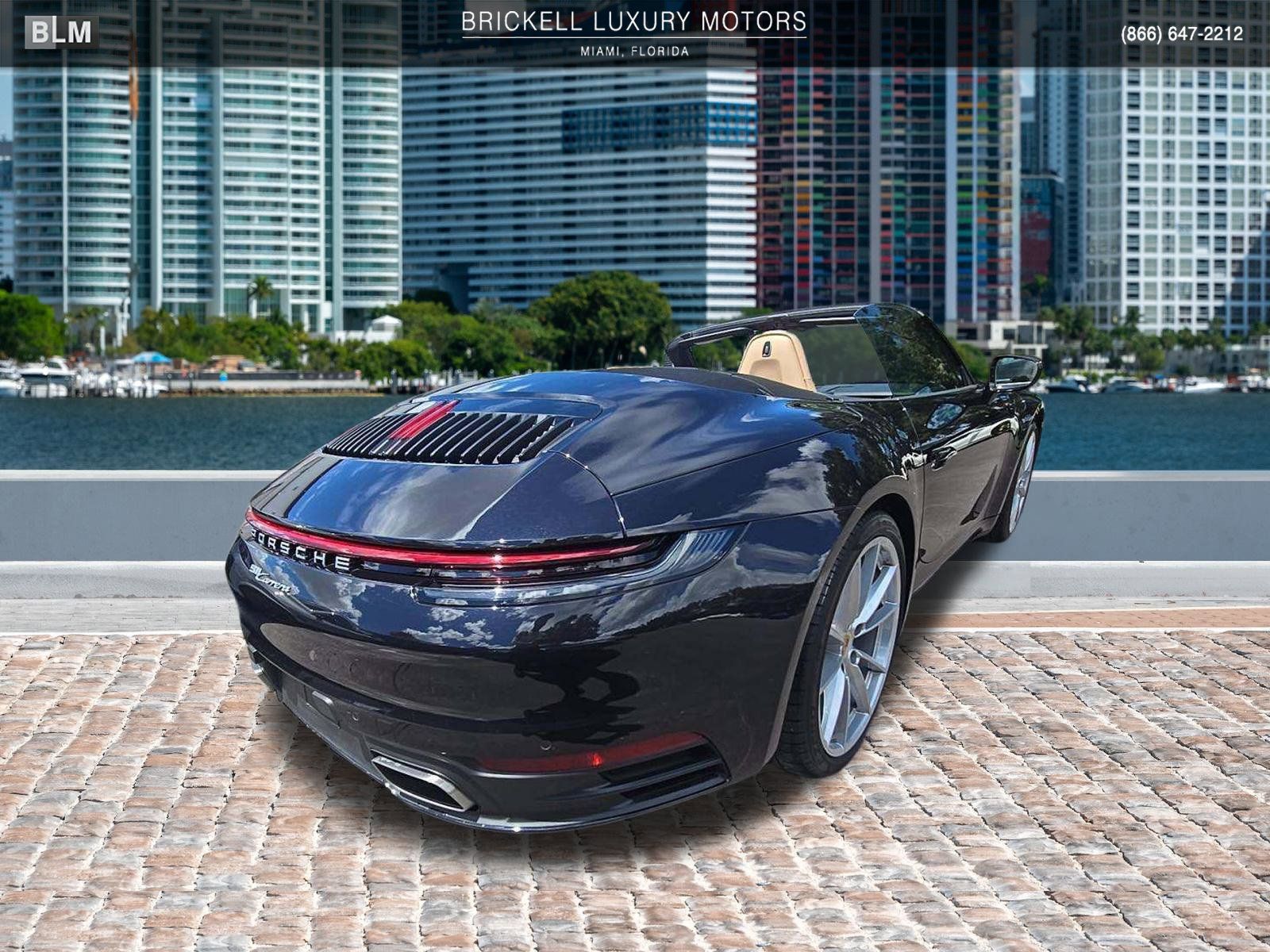 Used 2022 Porsche 911 Carrera RWD image 2