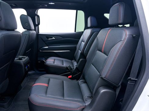 Used 2024 Chevrolet Traverse RS w/ LPO, Floor Liner Package image 39