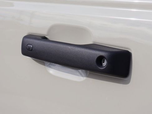 New 2025 Ford Bronco Badlands image 19