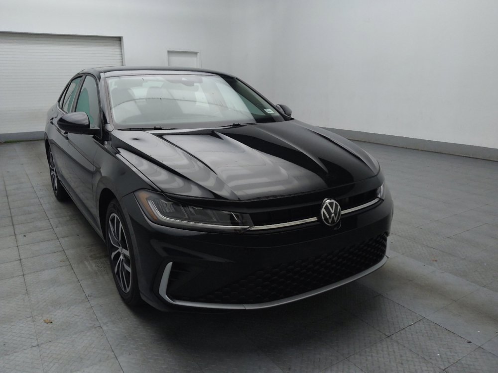 Used 2025 Volkswagen Jetta SE FWD image 13