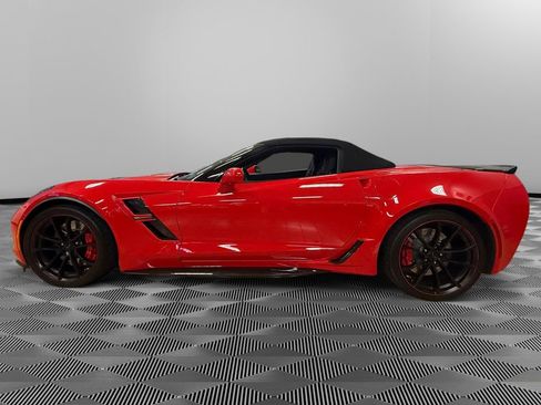 Used 2019 Chevrolet Corvette Grand Sport w/ Carbon Flash Badge Package image 2