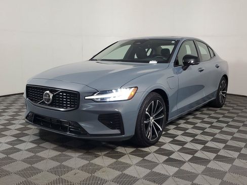 Used 2023 Volvo S60 T8 Plus AWD/4WD image 3