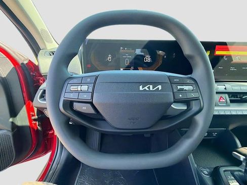 New 2026 Kia K4 LXS FWD image 11