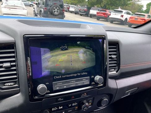 Used 2024 Nissan Frontier PRO-4X w/ Technology Package AWD/4WD image 16