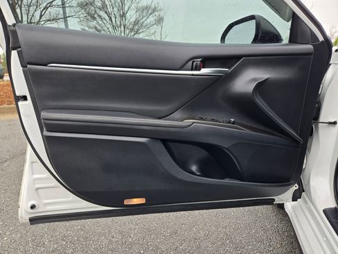 Used 2021 Toyota Camry XSE image 21