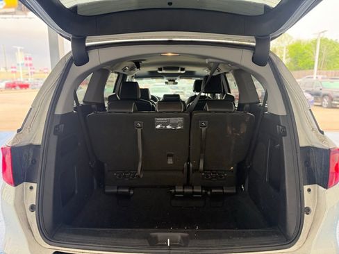 Used 2023 Honda Odyssey Elite image 12