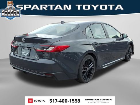 Used 2025 Toyota Camry SE FWD image 7