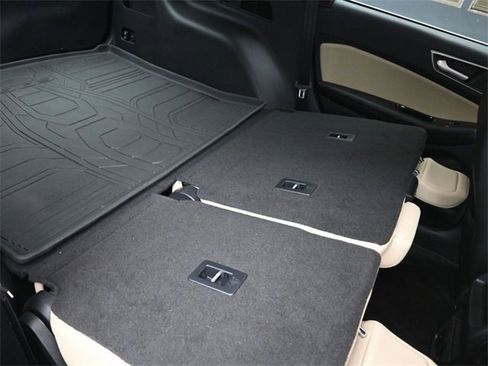 Used 2017 Ford Edge SEL w/ Equipment Group 201A image 27