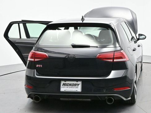 Used 2019 Volkswagen GTI SE w/ SE Experience Package image 40