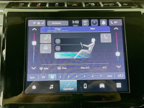 Used 2023 Jeep Grand Cherokee L Laredo AWD/4WD image 22