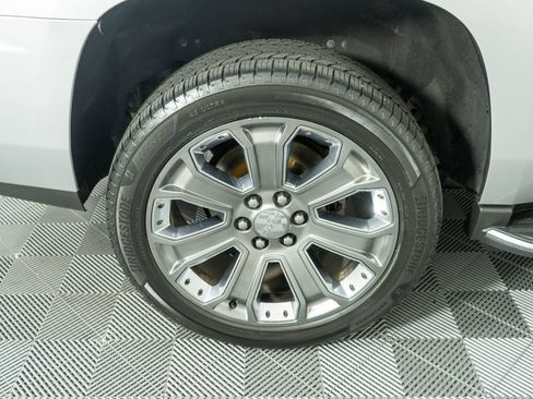 Used 2015 GMC Yukon Denali w/ Open Road Package AWD/4WD image 35