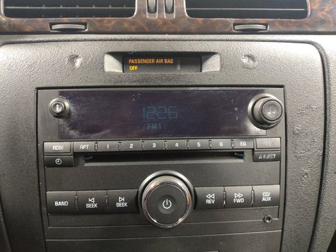 Used 2014 Chevrolet Impala Limited LS FWD image 25