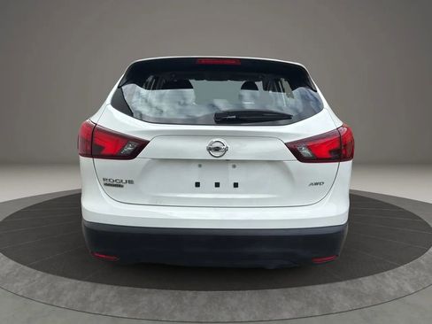 Used 2019 Nissan Rogue Sport S image 6