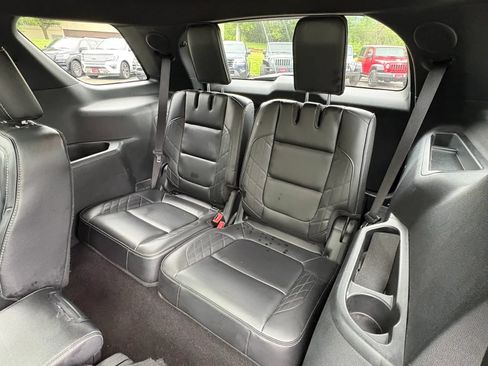 Used 2019 Ford Explorer Platinum AWD/4WD image 31