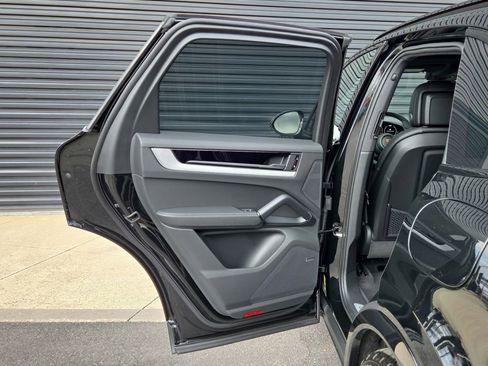 New 2026 Porsche Cayenne S image 17