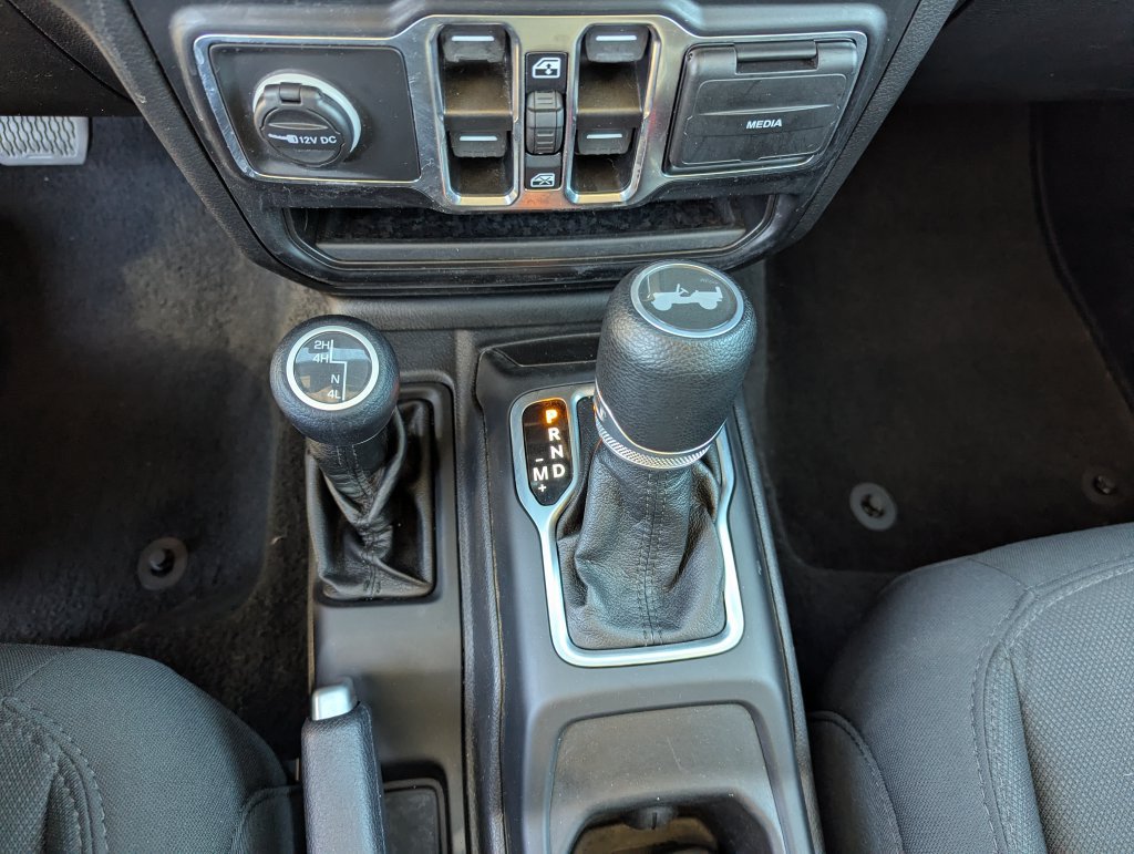 Used 2021 Jeep Wrangler Unlimited Sport AWD/4WD image 13