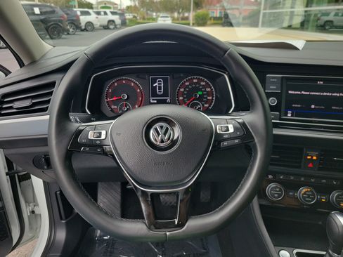 Used 2019 Volkswagen Jetta SE image 30