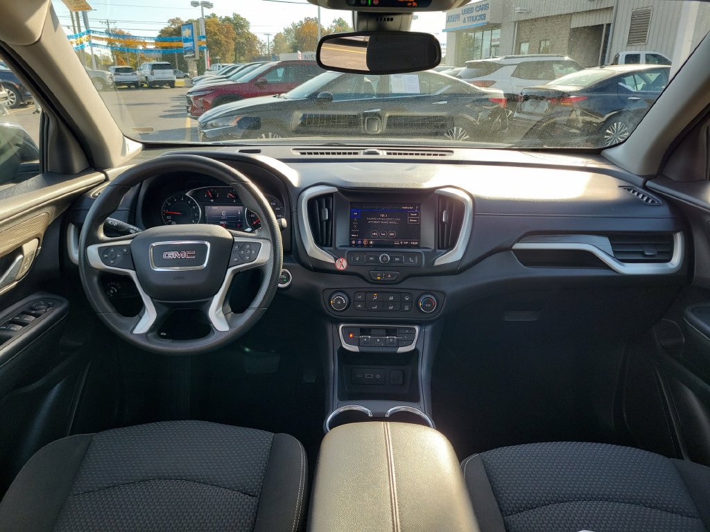 Used 2024 GMC Terrain SLE FWD image 14