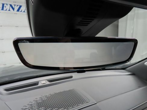 Used 2024 GMC Acadia Denali image 27