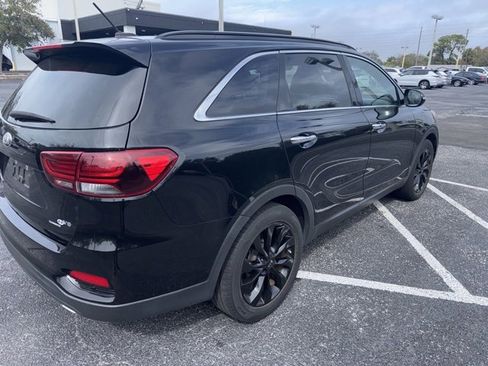 Used 2020 Kia Sorento S image 4