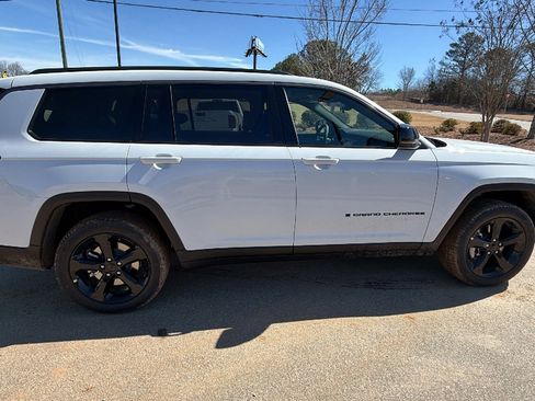 New 2026 Jeep Grand Cherokee L Limited image 7