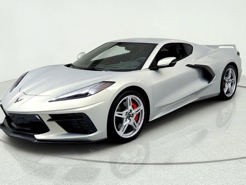 Used 2023 Chevrolet Corvette Stingray Premium Cpe w/ Z51 Performance Package RWD image 1