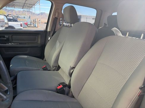 Used 2015 RAM 1500 Express RWD image 9