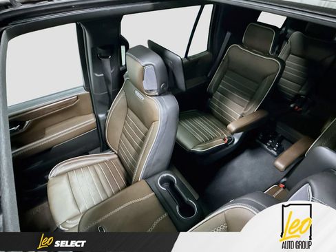 Used 2025 GMC Yukon Denali Ultimate AWD/4WD image 26