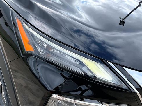 Certified 2023 Nissan Rogue SV image 27