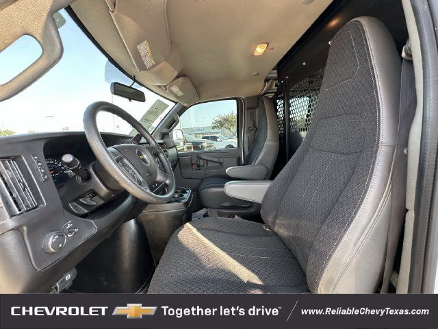 Used 2025 Chevrolet Express 2500 w/ Driver Convenience Package RWD image 22