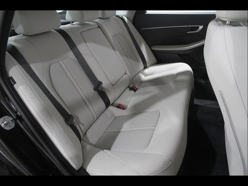 Certified 2026 Hyundai Sonata SEL AWD/4WD image 18